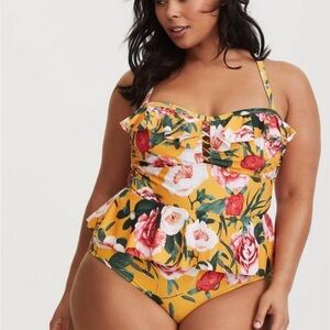 Good used condition Torrid size 2 swimsuit.